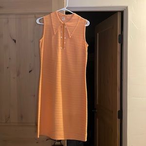 Vintage 60s dress. Looks like an extra small or small women’s dress